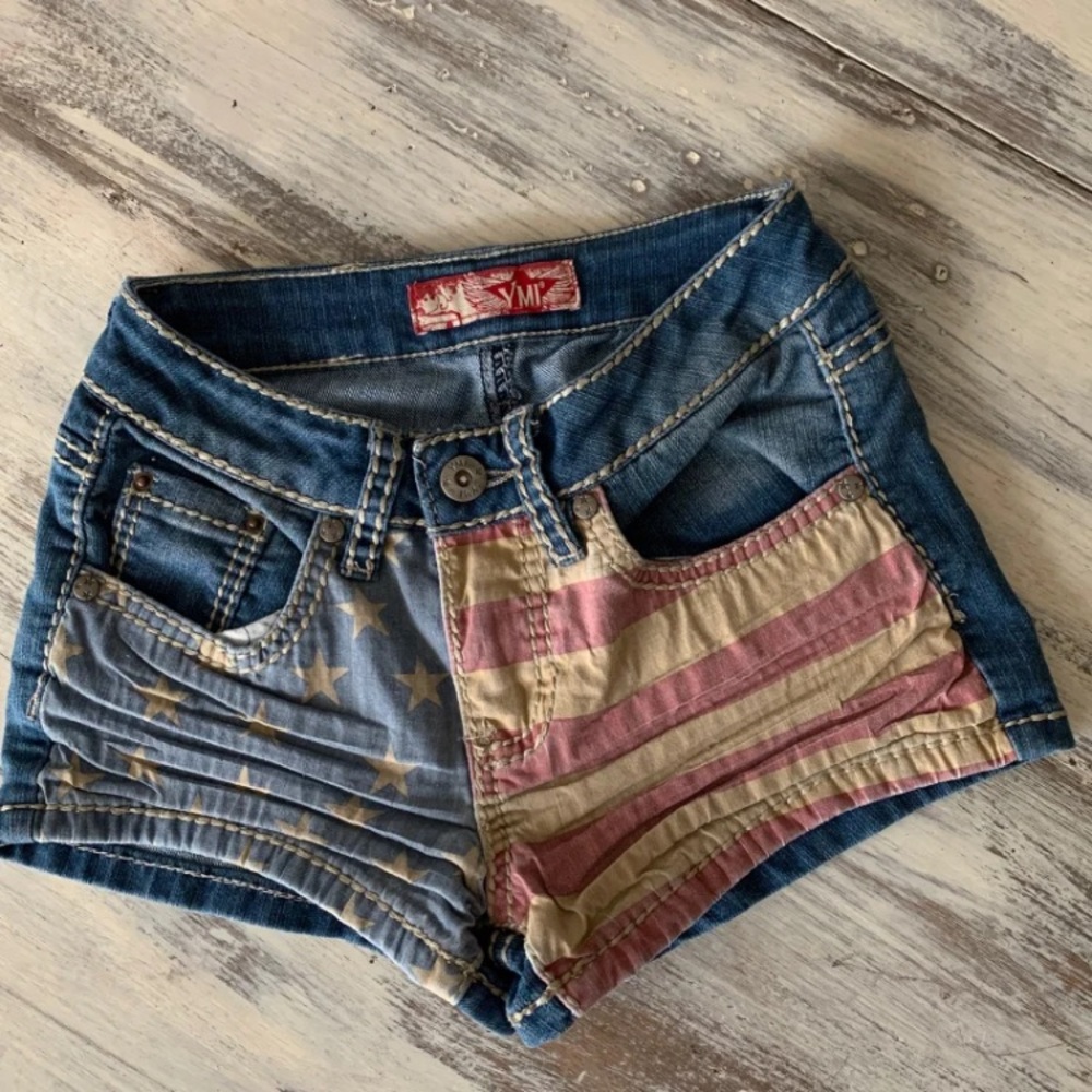 American Flag Shorts - Picture 2 of 9
